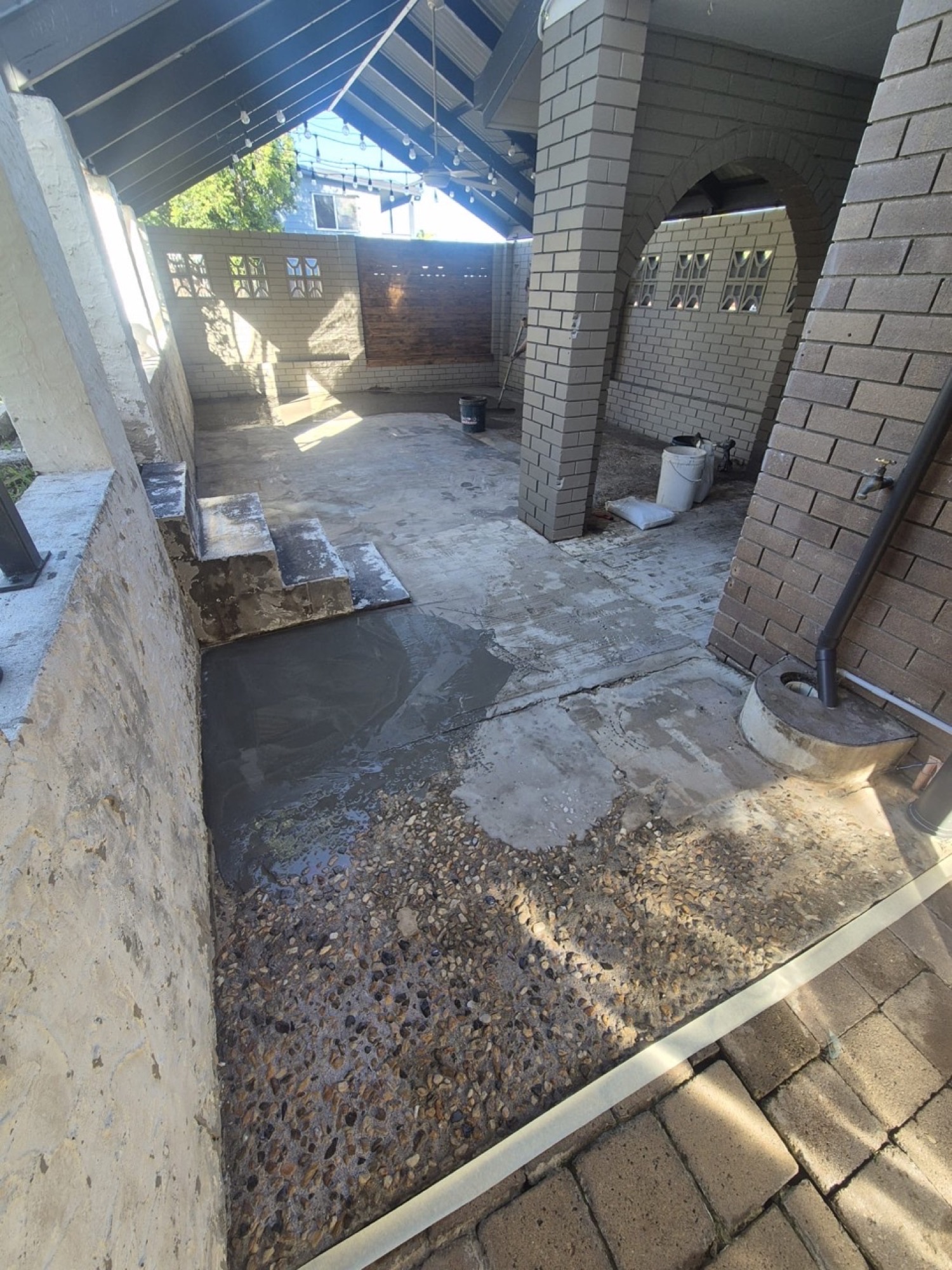 Patio before covercrete resurfacing in Shale with fleck